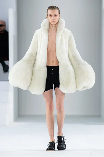 Look 45
